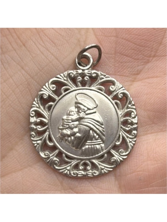 Jewelry - Saint Christopher Round Filigree Pendant - Silver